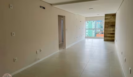 Apartamento com 2 quartos à venda no Centro, Jaraguá do Sul , 81 m2 por R$ 560.000