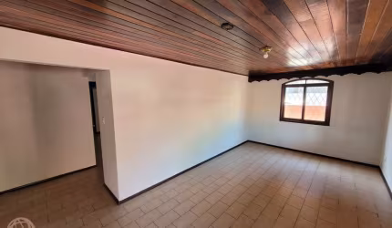 Casa comercial com 1 sala para alugar no Chico de Paulo, Jaraguá do Sul , 200 m2 por R$ 3.700