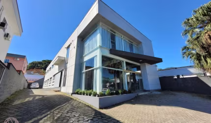 Barracão / Galpão / Depósito para alugar no Czerniewicz, Jaraguá do Sul  por R$ 12.500