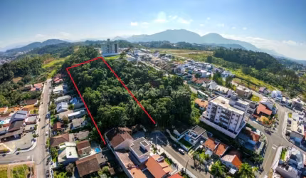 Terreno comercial à venda no Jaraguá Esquerdo, Jaraguá do Sul , 7613 m2 por R$ 850.000