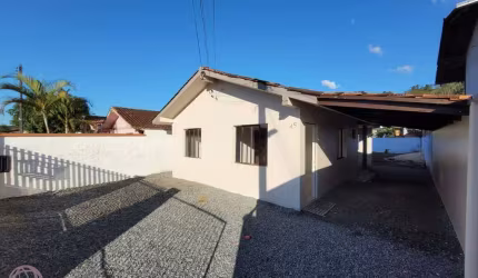 Casa com 2 quartos para alugar no Jaraguá 99, Jaraguá do Sul , 36 m2 por R$ 1.700