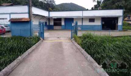 Galpão- Petrópolis, Centro
