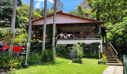 Casa- Petrópolis, Araras