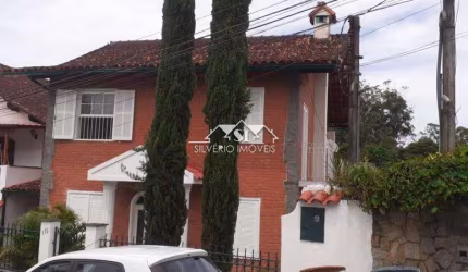 Casa- Petrópolis, Centro
