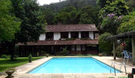 Casa- Petrópolis, Carangola