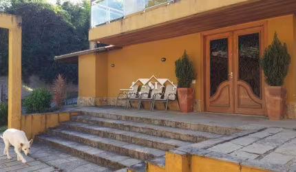 Casa- Petrópolis, Carangola