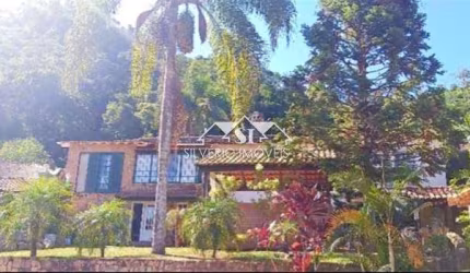 Casa- Petrópolis, Nogueira