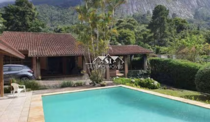 Casa- Petrópolis, Araras