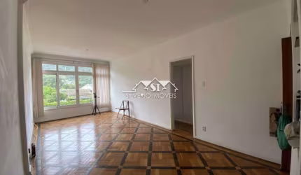 Apartamento- Petrópolis, Centro