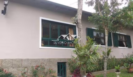 Casa- Petrópolis, Corrêas
