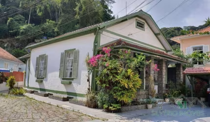 Casa- Petrópolis, Centro