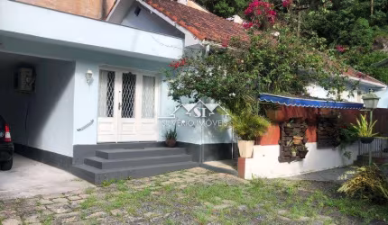 Casa- Petrópolis, Centro