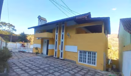 Casa- Petrópolis, Carangola