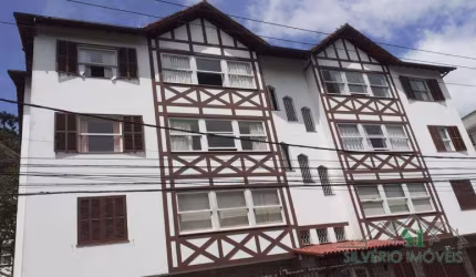 Apartamento- Petrópolis, Centro