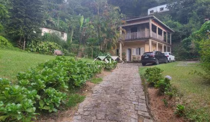 Casa- Petrópolis, Caxambú