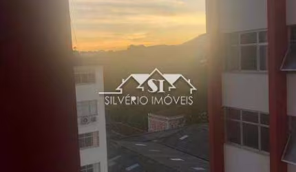 Apartamento- Petrópolis, Centro