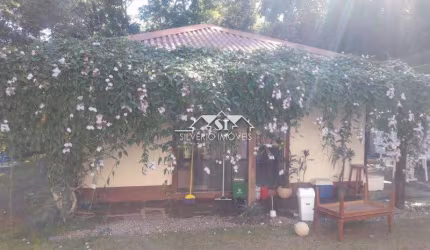 Apartamento- Petrópolis, Samambaia