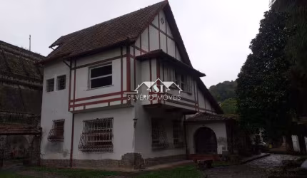 Casa- Petrópolis, Centro