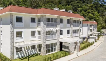 Apartamento- Petrópolis, Centro