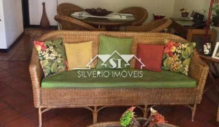 Apartamento- Cabo Frio, Peró