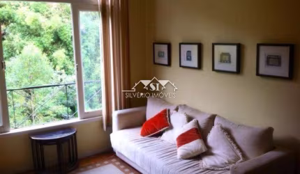 Apartamento- Petrópolis, Centro