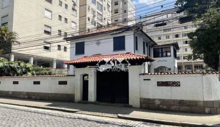 Casa- Petrópolis, Centro