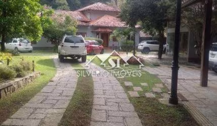 Casa- Petrópolis, Corrêas