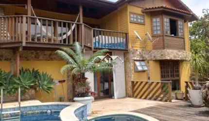 Casa- Petrópolis, Araras