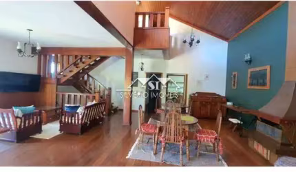 Casa- Petrópolis, Corrêas