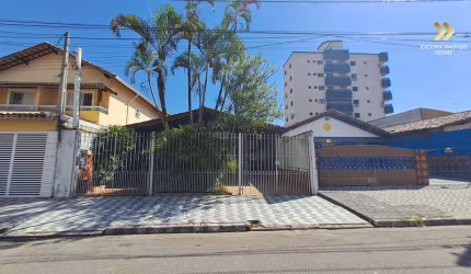 Casa Isolada no bairro da Ocian Praia Grande SP