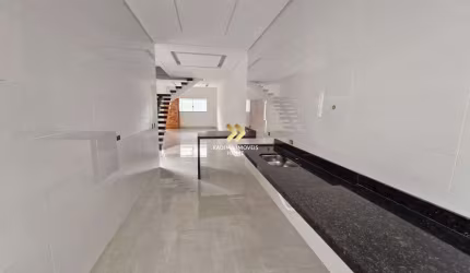 Sobrado Duplex com 3 Quartos e Piscina a 200m da Praia