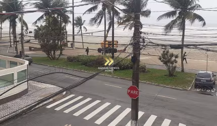 Apartamento 01 dormitório, 1° andar em Prédio frente Mar -  Bairro Tupi