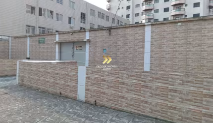 Kit dividido próximo a praia - Bairro Tupi