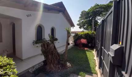 Casa  com 3 dormitórios à venda, 240 m²e quintal de 150 m² por R$ 870.000 - Vila Maria - São José dos Campos/SP