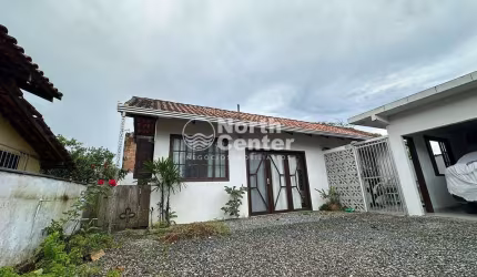 Casa à venda, Centro, Balneário Barra do Sul, SC Aceita permuta por casa em Joinville