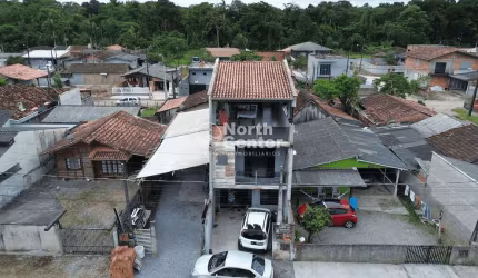 Sobrado Amplo e Bem Localizado à venda, Bairro Costeira, Balneário Barra do Sul, SC