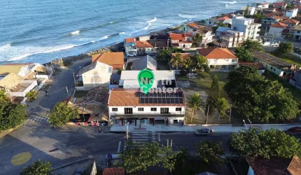 Sobrado com 2 apartamentos à Venda com 2 Sala comercial + casa com piscina, Centro, Balneário Barra