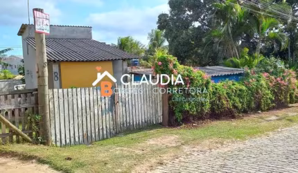Casas 1 Quarto para Venda em Cabo Frio, Jardim Peró, 1 dormitório, 1 banheiro, 1 vaga