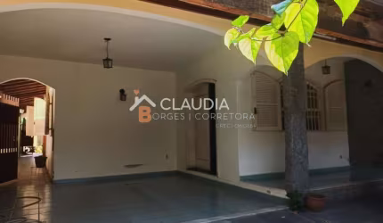 Casa para Venda em São Gonçalo, Centro, 3 dormitórios, 1 suíte, 1 banheiro, 1 vaga