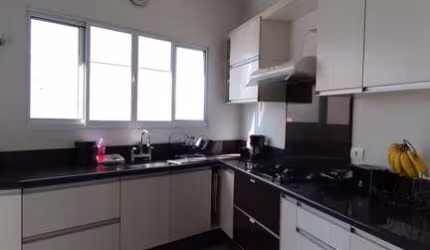 Casa em condomínio fechado com 3 quartos à venda na Rua do Cristal, 355, Parque Califórnia, Jacareí por R$ 1.400.000