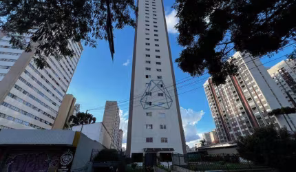 Apartamento com 1 dormitório para alugar, 27 m² por R$ 1.913,75/mês - Rebouças - Curitiba/PR