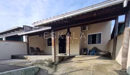 Casa Geminada com 01 Suíte + 02 Quartos + 02 Vagas de Garagem , Estrada Nova, Jaragua do Sul.