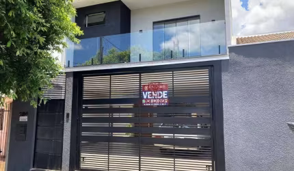 SOBRADO COM 3 DORMITÓRIOS À VENDA NO JARDIM COLINA VERDE EM MARINGÁ, 179 M².