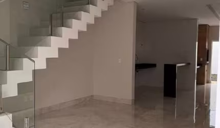 Casa à venda, 3 quartos, 1 suíte, 3 vagas, Grand Ville - Uberlândia/MG