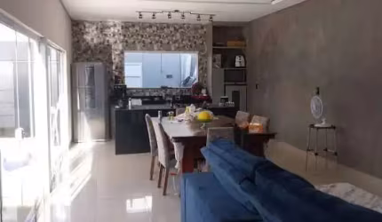 Excelente casa à venda no Bairro Monte Hebron em Uberlândia