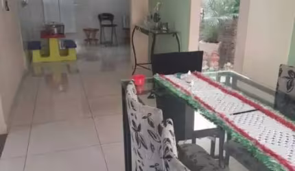Casa à venda, 6 quartos, 2 vagas, Granada - Uberlândia/MG