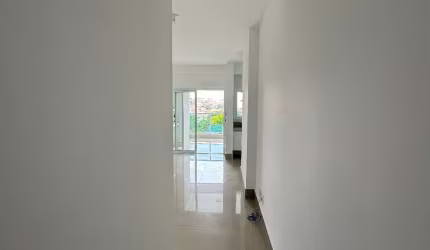 LINDO APARTAMENTO EM FRENTE AO PARQUE ECOLÓGICO