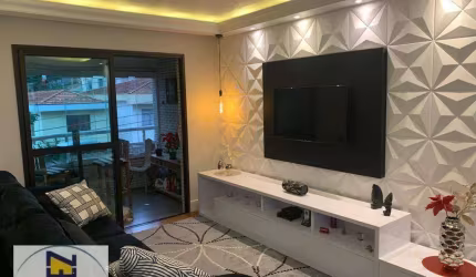 Prédio com elevador, apartamento fica todo mobiliado com 110 m² de área útil, 3 dormitórios (suíte), 2 vagas cobertas. Excelente acabamento.