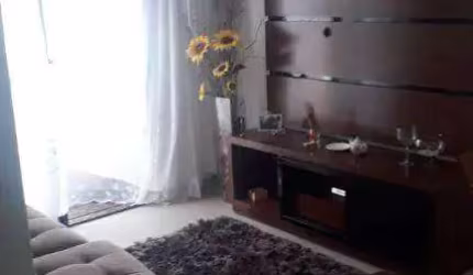 Apartamento no Bairro Irajá com 2 dormitórios, sala com sacada. Condomínio com segurança 24 horas e diversos itens de lazer inclusive quadra