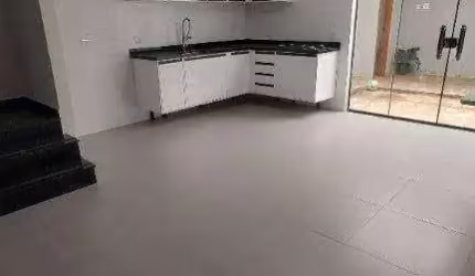 Sobrado Novo - 3 suítes, 4 vagas, 173 m² - Assunção - São Bernardo do Campo/SP